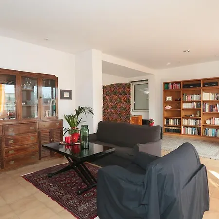 Hotel Freshwater Pirates